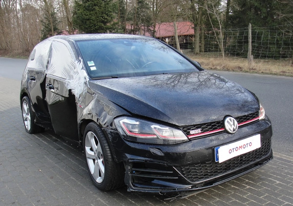 Volkswagen Golf cena 48800 przebieg: 60000, rok produkcji 2019 z Człuchów małe 191